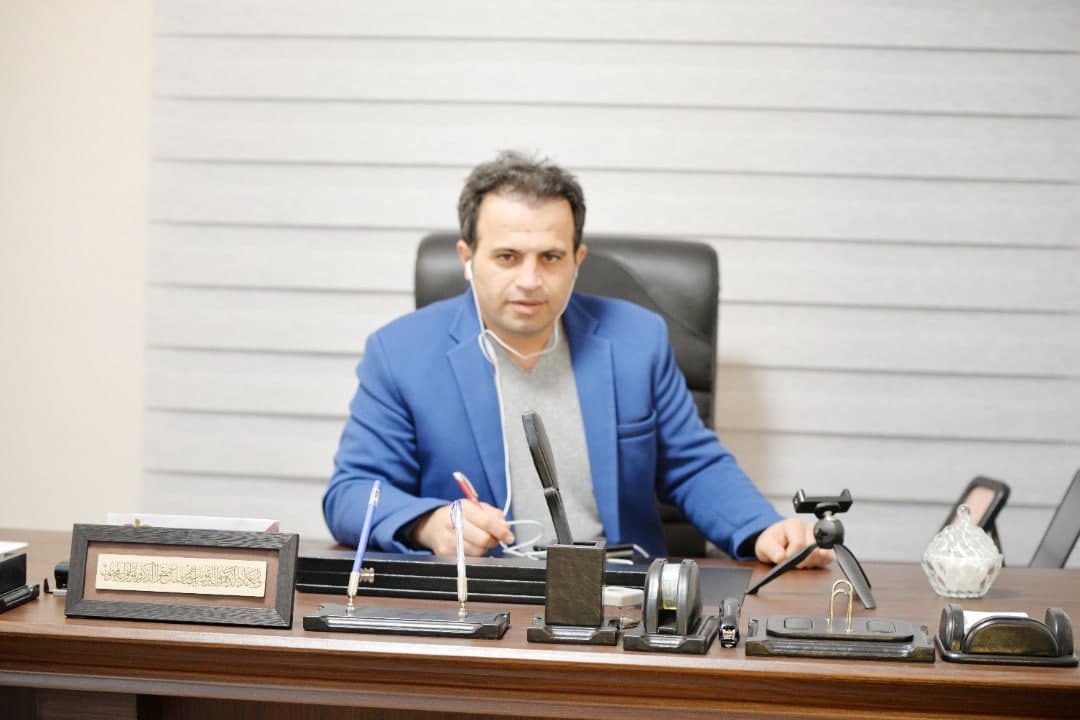 استاد حمید رضا دستوریان مشاور آراد