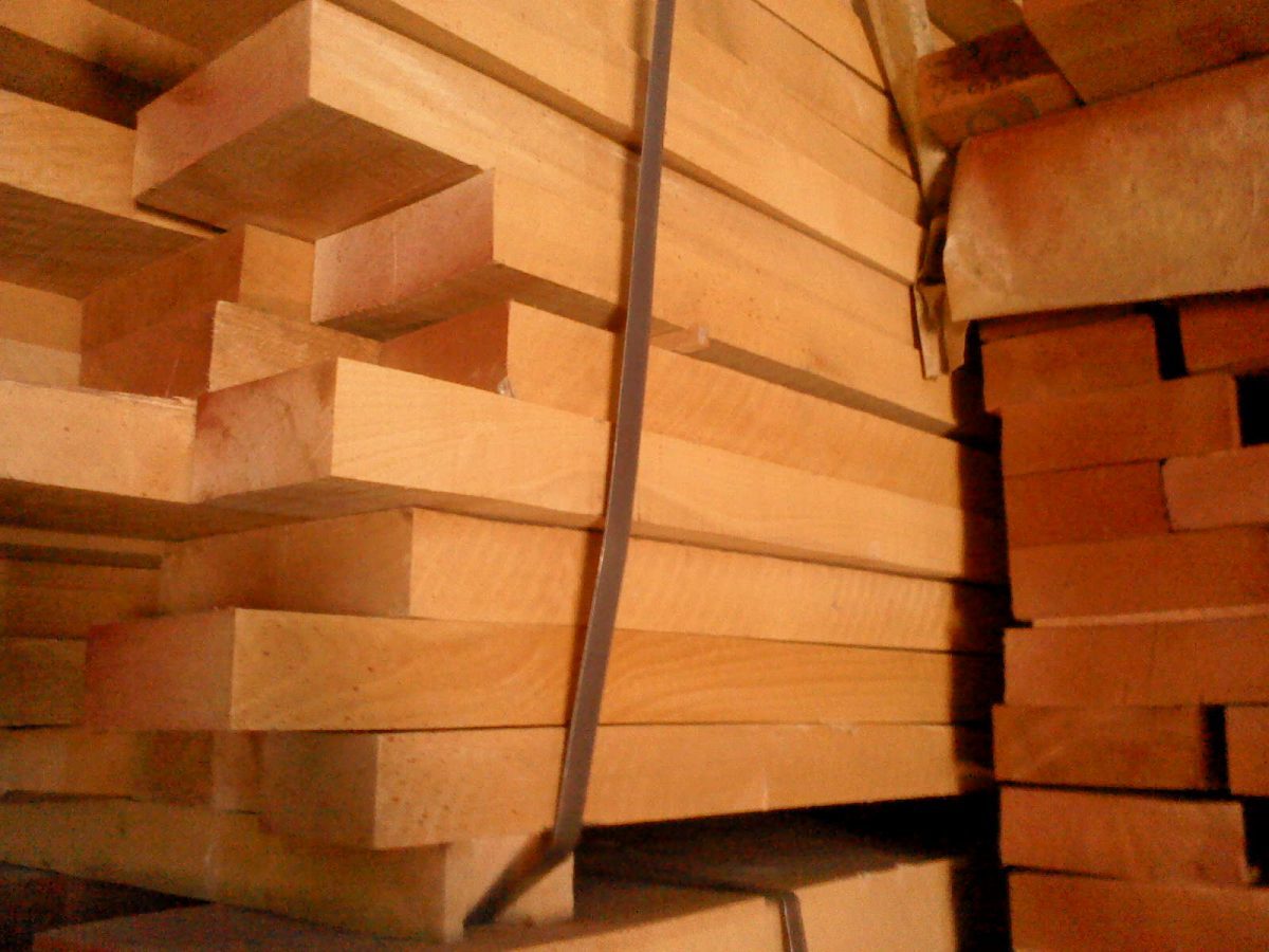 چوب نراد یولکا