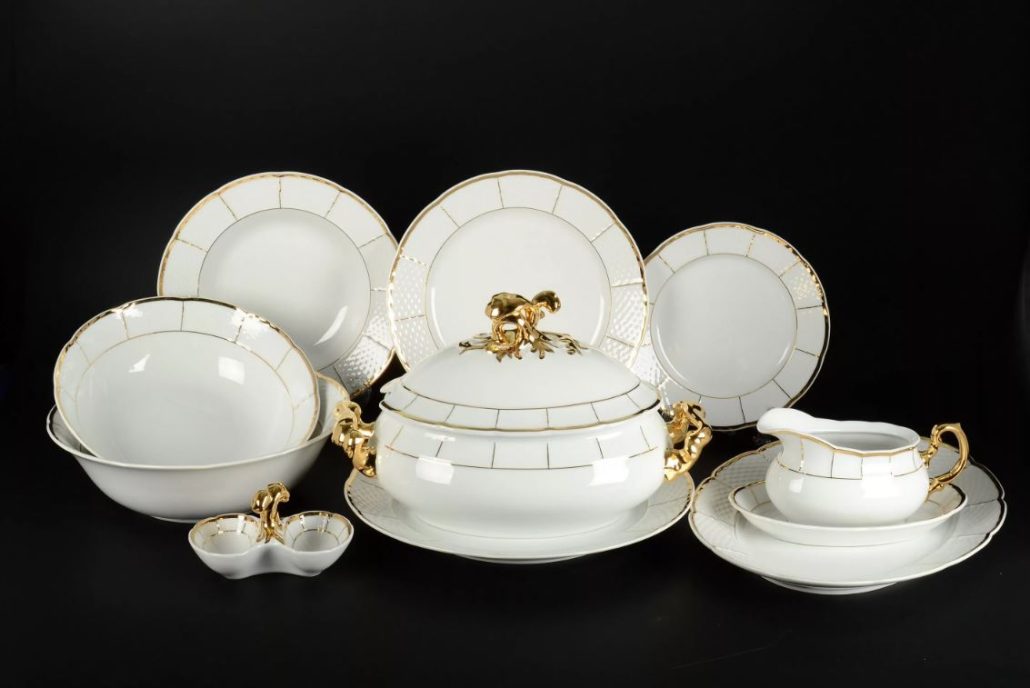 ظروف چینی لب طلایی