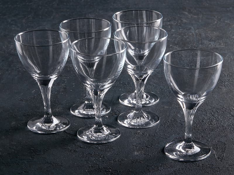 ظروف بلور پایه دار