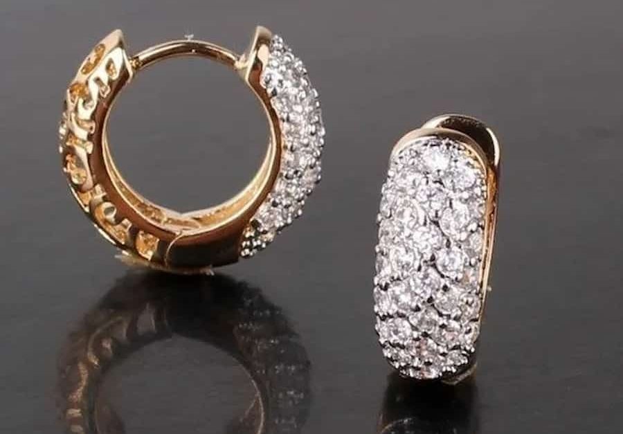 گوشواره میخی